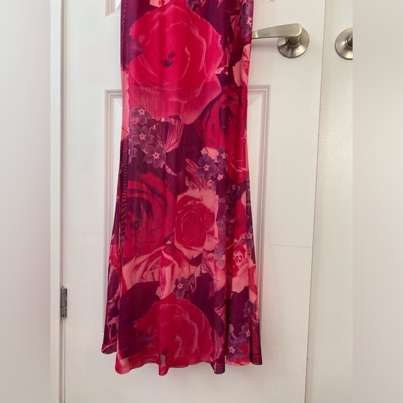 Pink Floral Maxi Dress (M) | sheer, purple, sleeveless, mermaid, flared, barbie - Picture 7 of 10